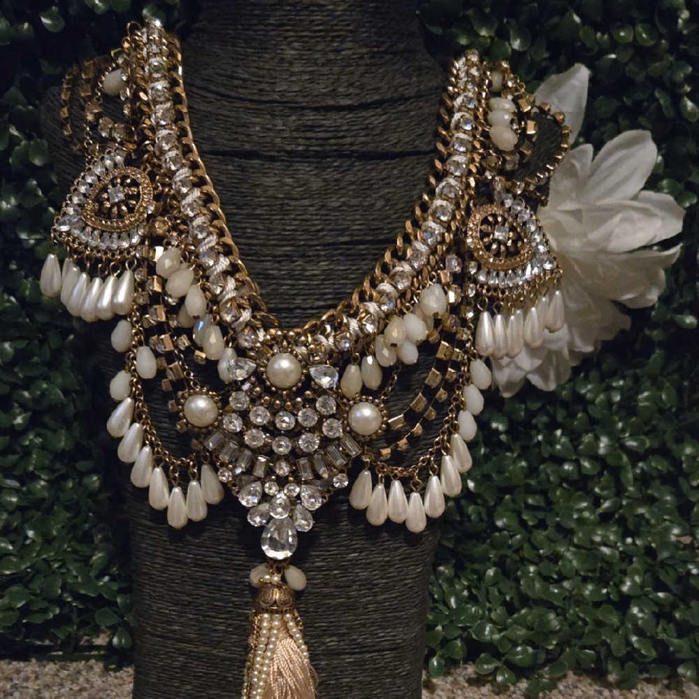 Elegant Gold and Silver Statement Necklace